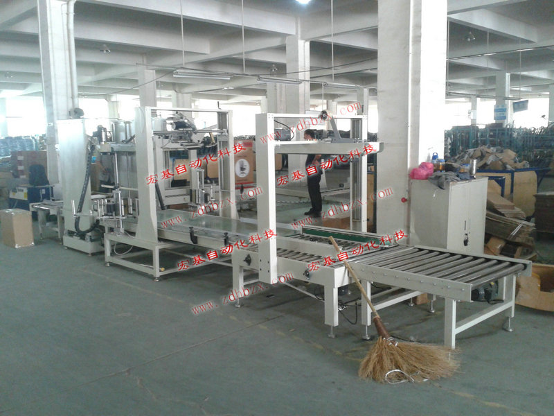 紙箱全自動貼標機，紙箱雙面三面貼標機